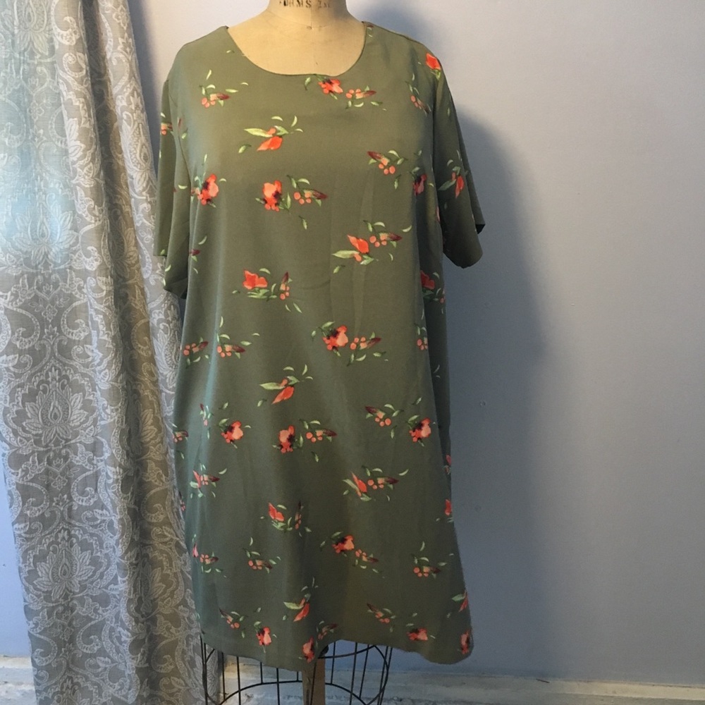 Floral Dress NWOT